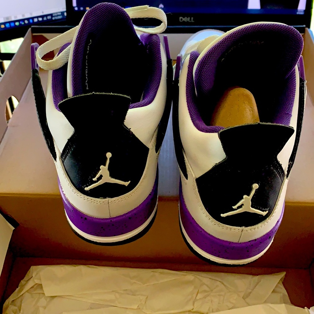 Jordan 4s